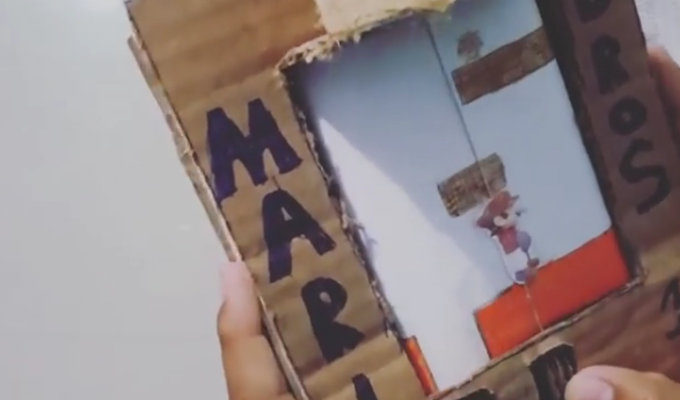 Niño venezolano crea juego de Super Mario Bros. con cartón