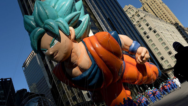 Goku de Dragon Ball sorprende en el desfile del Día de Acción de Gracias