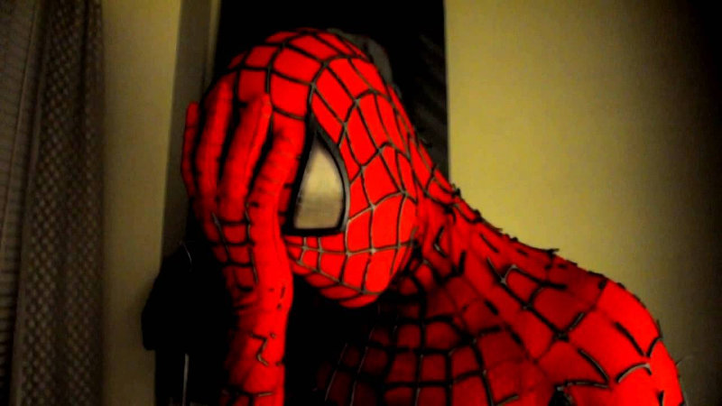Acusan a escultura de Spider-Man de ser satánica