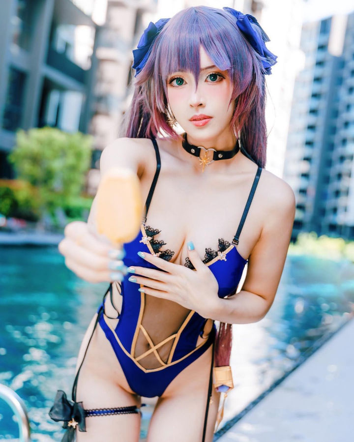 Genshin Impact: El verano es mejor con este cosplay de Mona en traje de baño 