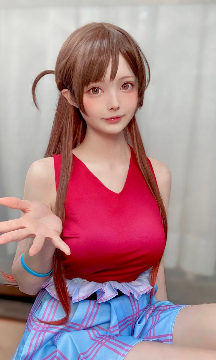 Kanojo, Okarishimasu: Chica realiza cosplay de todas las protagonistas