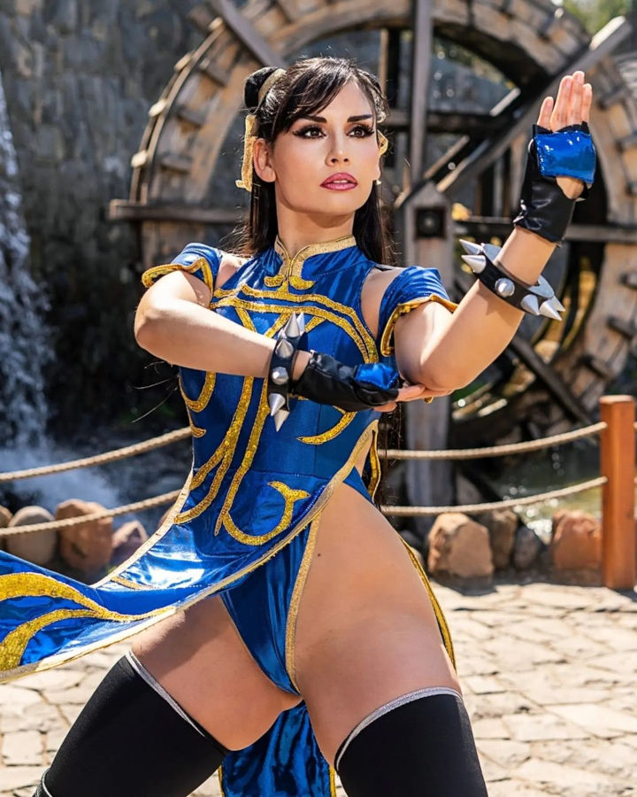 Street Fighter: Chun-Li is ready for combat in this training cosplay