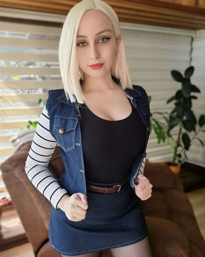 Android 18 stops being a threat and now models with this beautiful cosplay