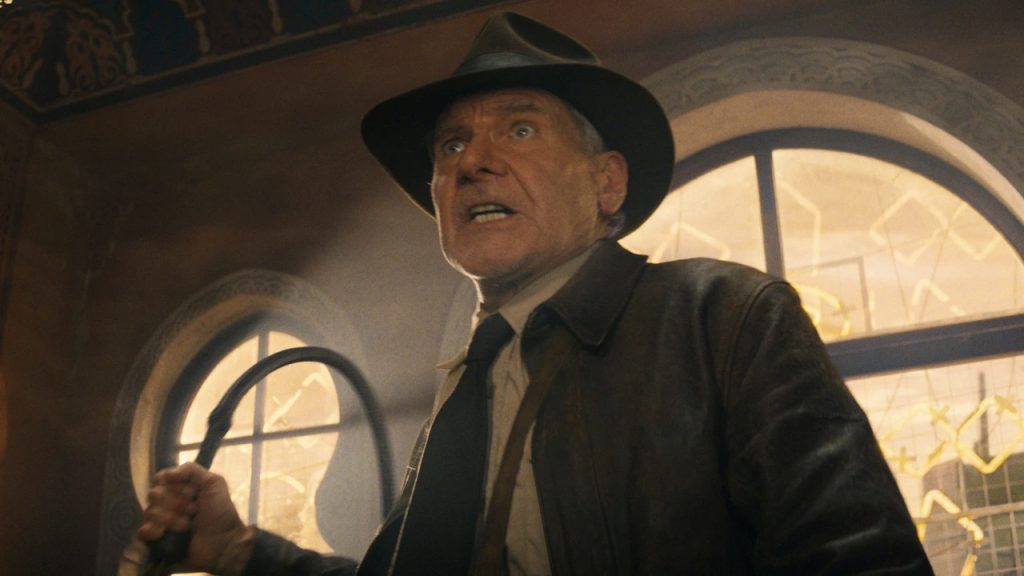 Indiana Jones and The Dial of Destiny estará disponible a mediados de 2023, su estreno está en puerta y el filme parece muy prometedor. 