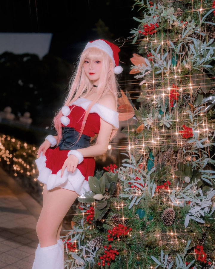 Marin Kitagawa no abandona el espíritu navideño con este cosplay de Santa Claus