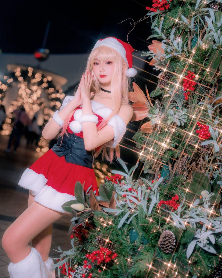 Marin Kitagawa no abandona el espíritu navideño con este cosplay de Santa Claus