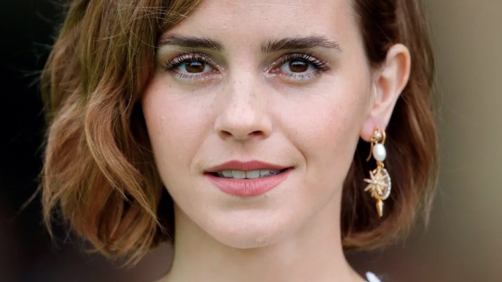 Emma Watson's voice was cloned by an AI that made sure she read racist things through Adolf Hitler's My Struggle text. 