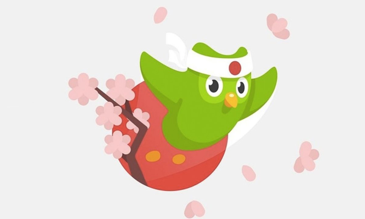 Duolingo y Crunchyroll tienen una colaboración para festejar su aniversario del curso japonés-inglés, por ello podrás aprender la lengua gratis.