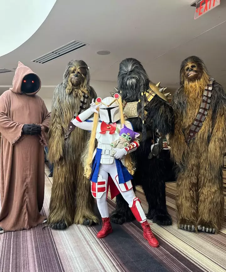 Sailor Moon and The Mandalorian make an epic crossover in an epic cosplay