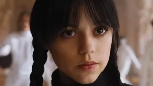 Merlina segunda temporada nos muestra un viaje a Kansas.