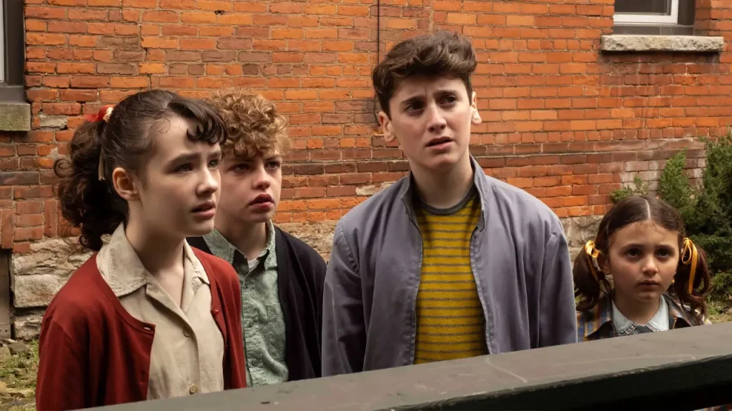 It: Welcome to Derry revela un aterrador avance en la Comic-Con 2025. Conoce cómo la precuela de It expandirá el origen del mal en HBO Max.