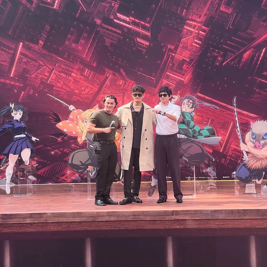 Actores de doblaje de Kimestu no Yaiba en Parque Toreoi