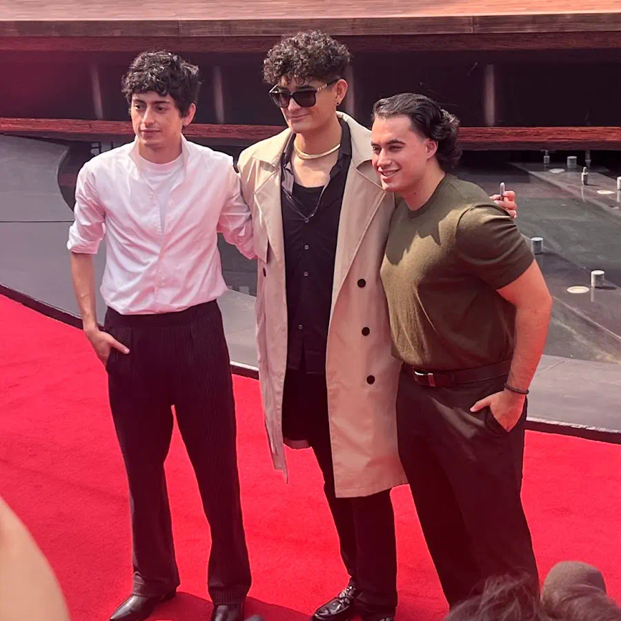 Actores de doblaje de Akaza, Giyu Tomioka y Tanjiro Kamado en Kimetsu no Yaiba en Parque Delta