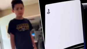 Niño amenaza con llamar a la policía porque su papá no le compró un PlayStation y genera debate en redes