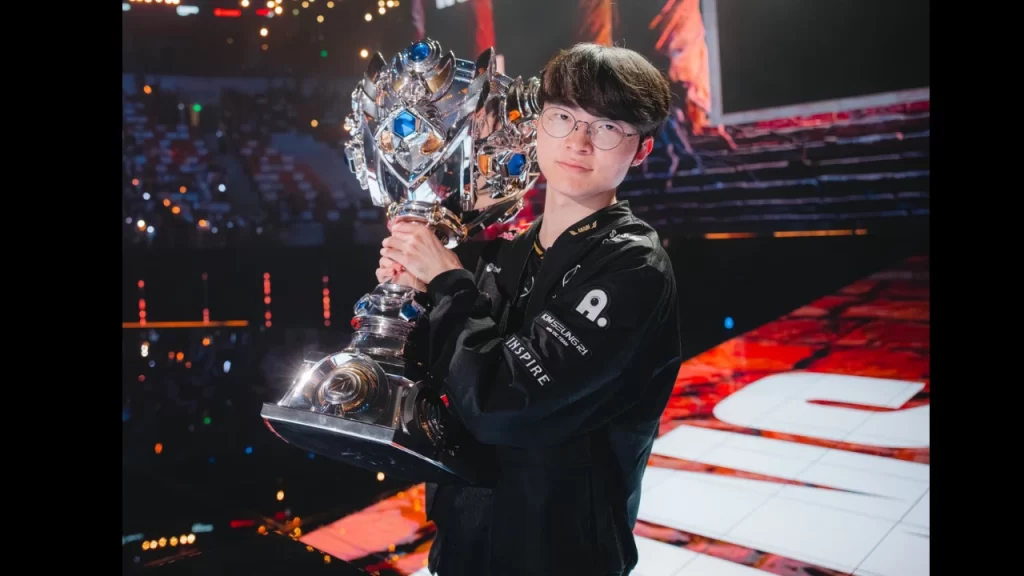 Worlds 2025 de League of Legends nos permitió ver por sexta ocasión la copa en manos de Faker y el mito se renueva con fuerza.
