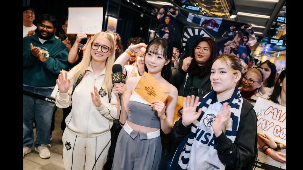 El nuevo programa VCT Game Changers es una nueva iniciativa que complementará la temporada competitiva al crear nuevas oportunidades y visibilidad para mujeres y otros géneros marginados dentro de los esports de VALORANT. La comunidad competitiva de VALORANT es diversa y global al mismo tiempo y nuestro esport debe reflejar eso. Con Game Changers, esperamos crear un VALORANT Champions Tour que sea más inclusivo y que represente más a nuestra comunidad.