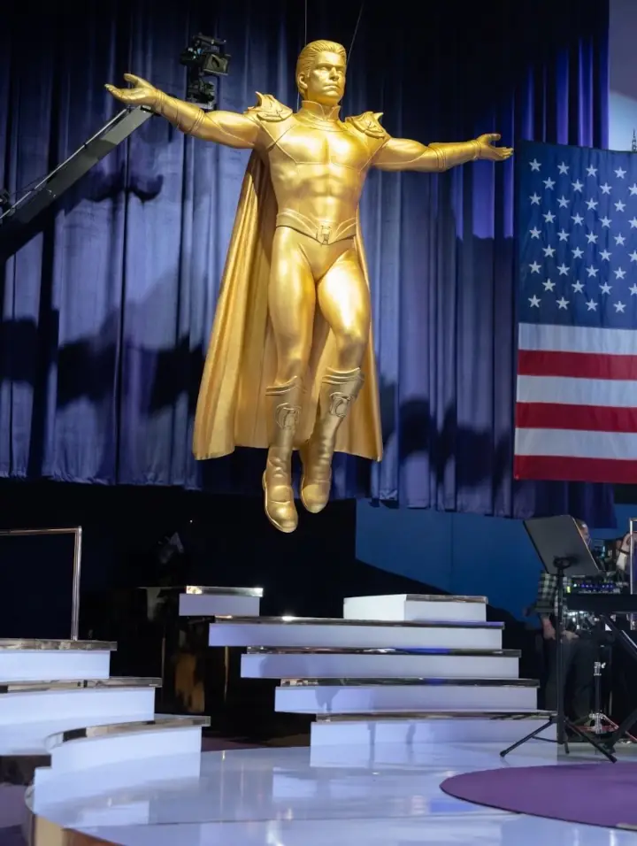 The Boys: Ahora Donald Trump tiene una estatua dorada como Homelander
