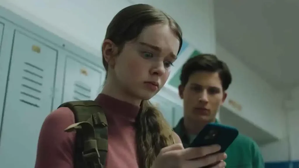 Carrie de Prime Video cambia el final de Stephen King y suma referencias a The Dark Tower y The Shining que amplían su universo sobrenatural.